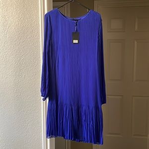 Long sleeve pleated midi dress